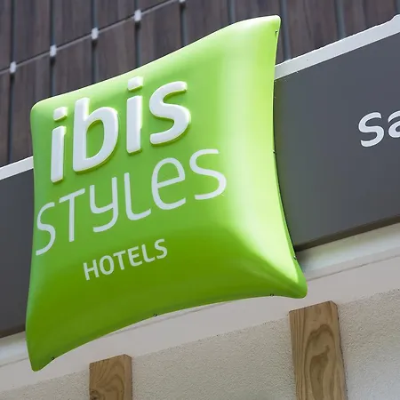 Ibis Styles Pays Du Mont-blanc Салланш